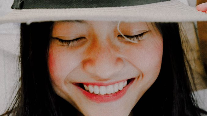 femme-heureuse femme-heureuse
